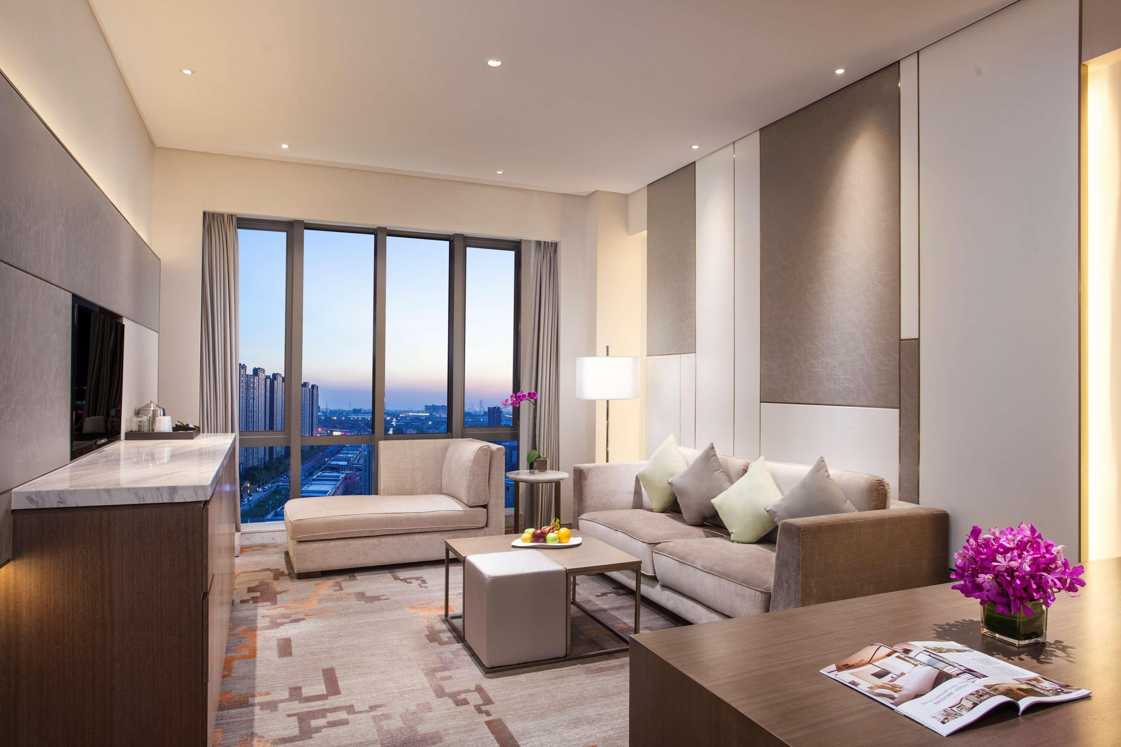 Radisson Exhibition Center Shanghai Extérieur photo