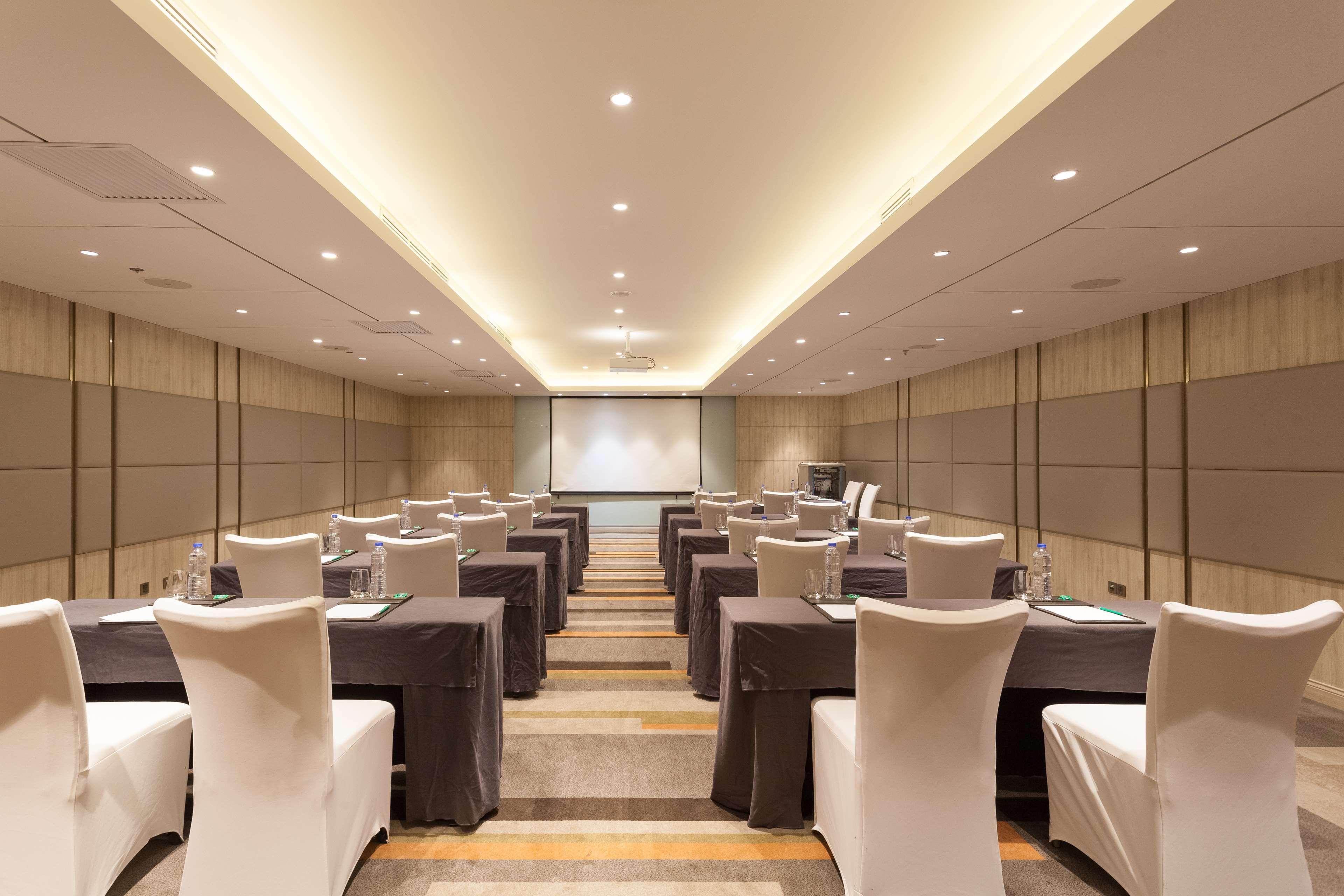 Radisson Exhibition Center Shanghai Extérieur photo